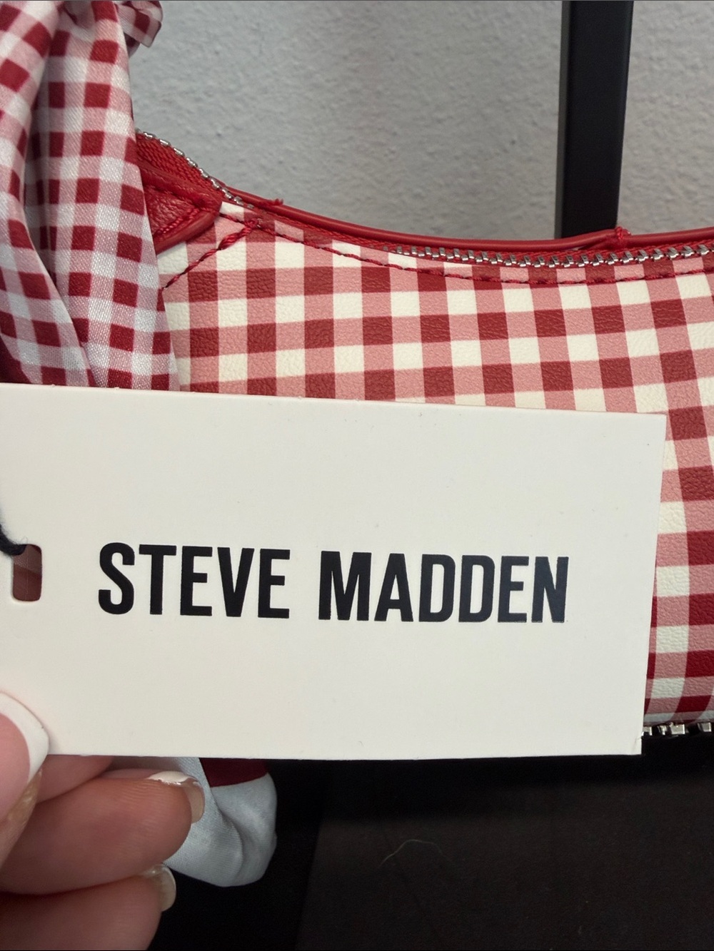 Steve Madden | Red Gingham Shoulder Bag w/ Matching Scarf - Picture 2 of 8